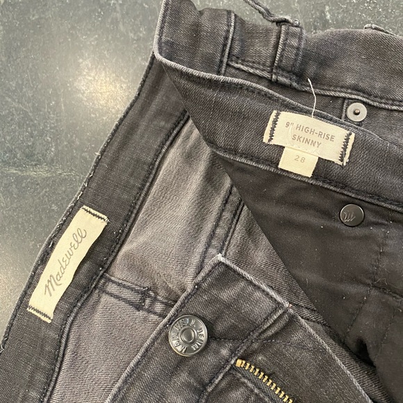 Madewell 9” High Rise Skinny Jeans Black Ripped - Picture 2 of 4